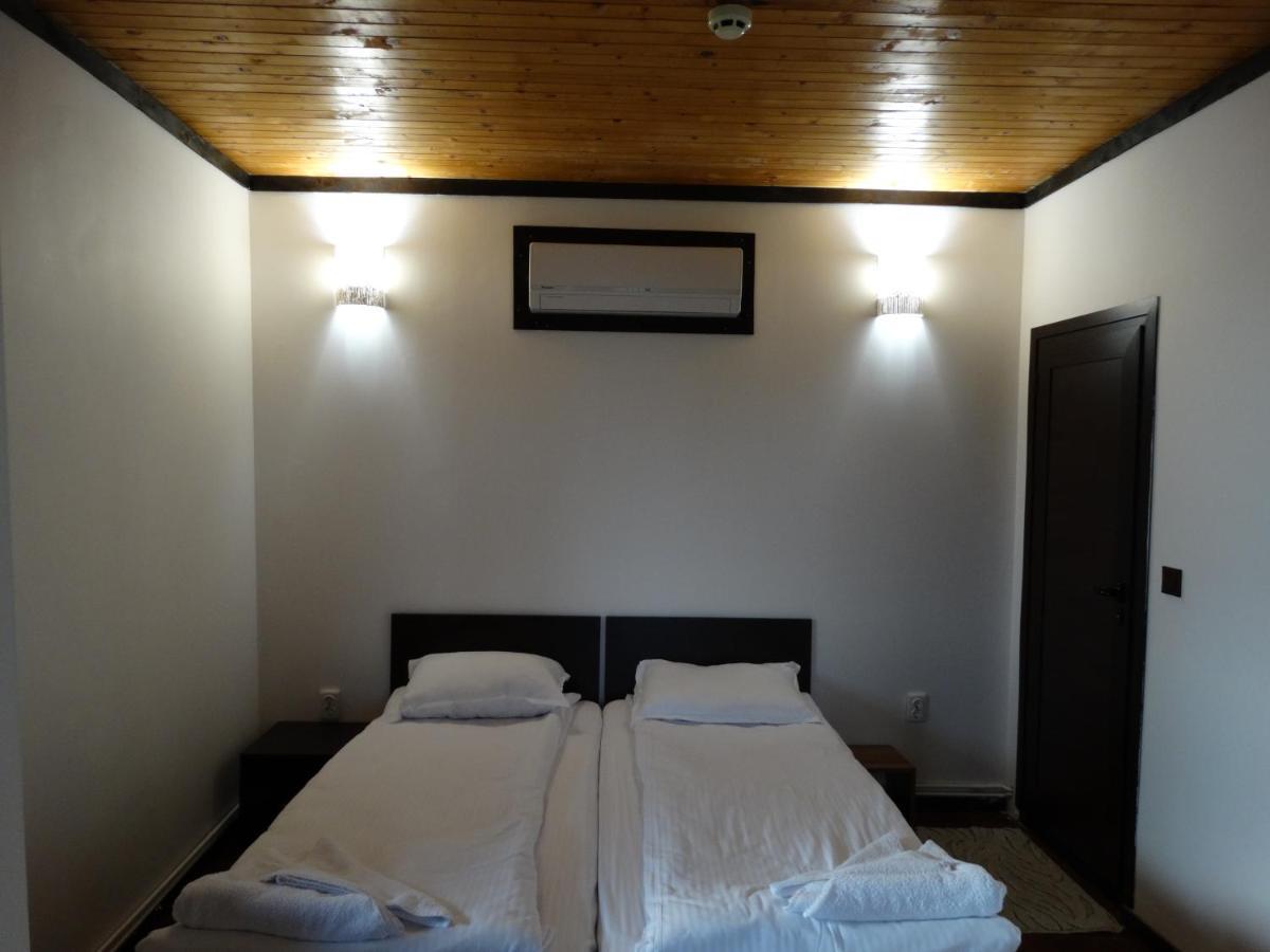 Hotel Trifon Zarezan Family